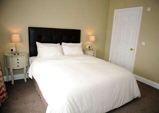 Отели типа «постель и завтрак» The Yellow House B&B Ан-Уавь Стандартный двухместный номер с 1 кроватью-2